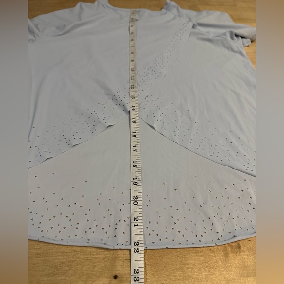 Lululemon Quick Pace Short Sleeve top sz 6? - Picture 8 of 8